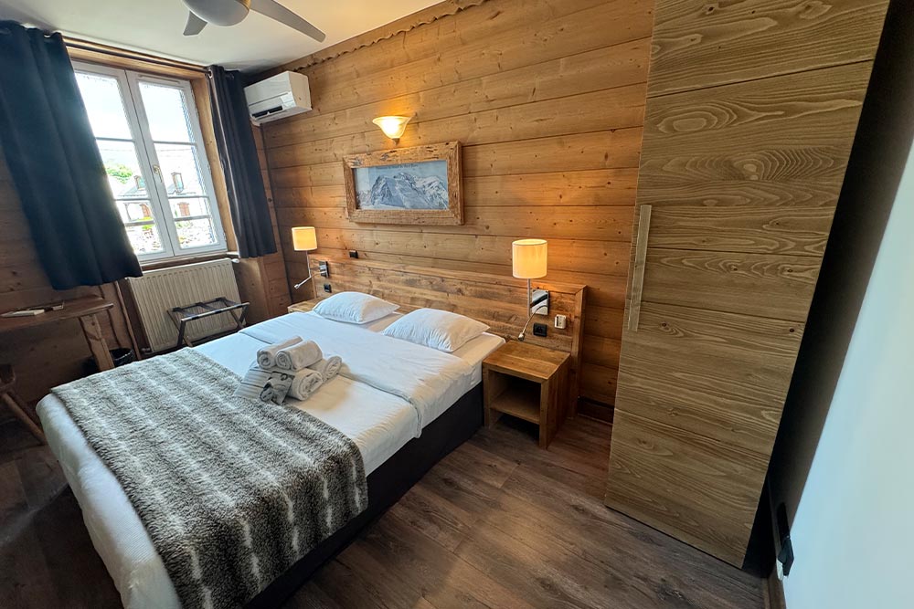 Chambre Morzine déco montagne